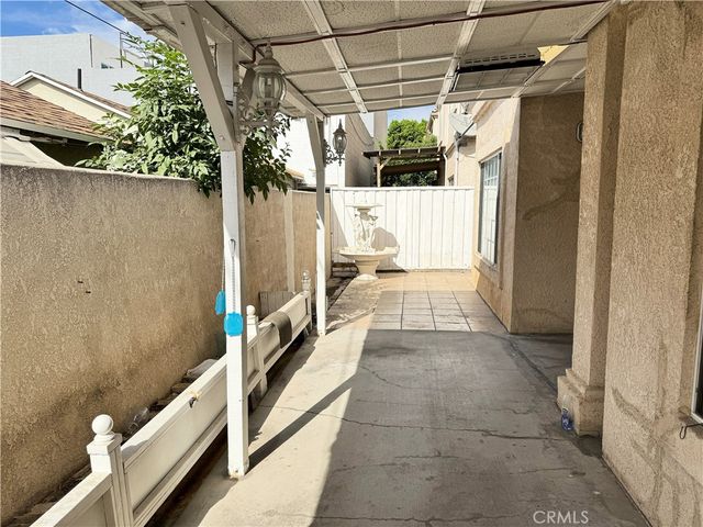 18319 Hart Street 3, Reseda, CA 91335