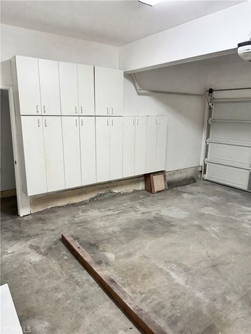 18319 Hart Street 3, Reseda, CA 91335