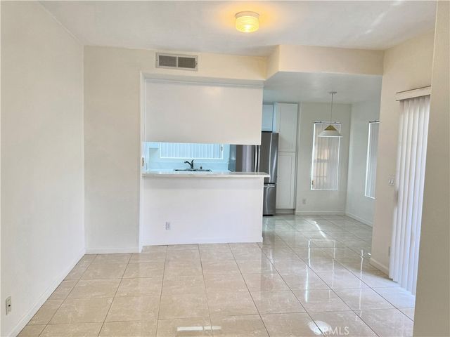 18319 Hart Street 3, Reseda, CA 91335