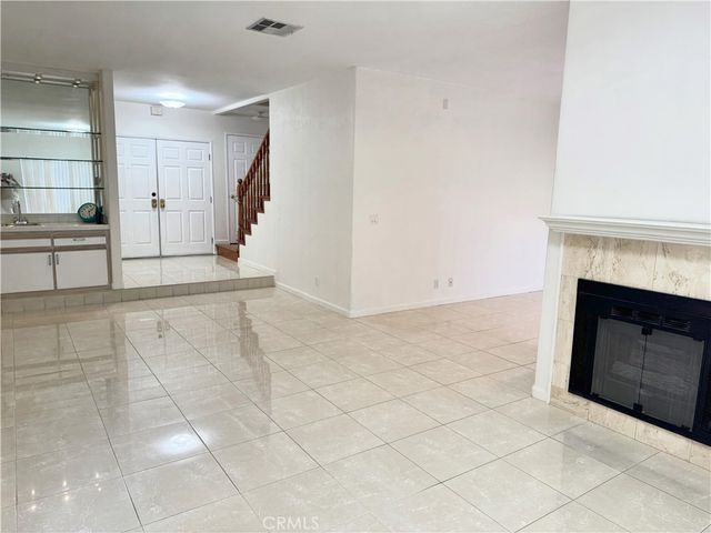 18319 Hart Street 3, Reseda, CA 91335