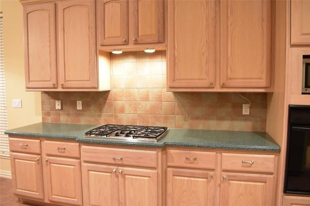 11110 S Reach, Montgomery, TX 77356