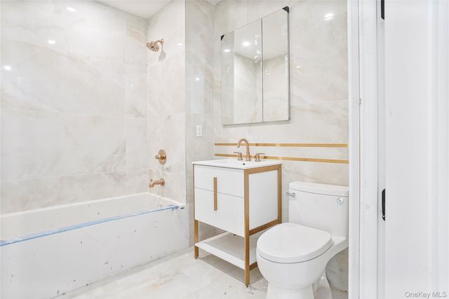 376 Vernon Avenue 3A, Brooklyn, NY 11206