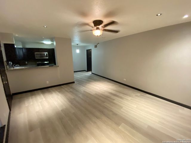 211 Natalen Ave Apt 104, San Antonio, TX 78209