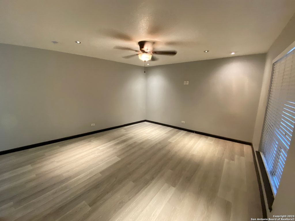 211 Natalen Ave Apt 104, San Antonio, TX 78209