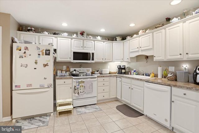 3822 FARMSTEAD DRIVE, Fayetteville, PA 17222