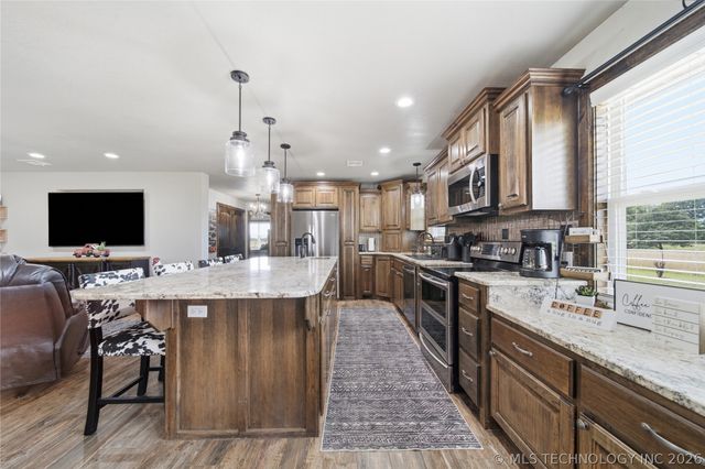 422985 E 1080 Road, Checotah, OK 74426
