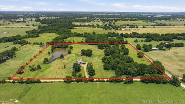 422985 E 1080 Road, Checotah, OK 74426