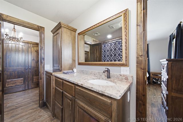 422985 E 1080 Road, Checotah, OK 74426