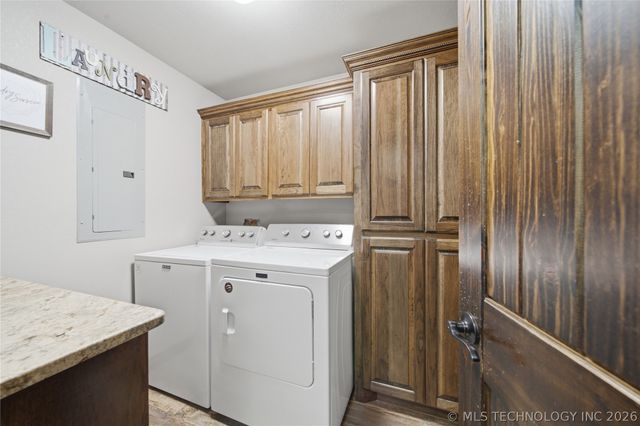 422985 E 1080 Road, Checotah, OK 74426