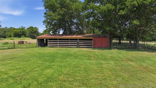 422985 E 1080 Road, Checotah, OK 74426