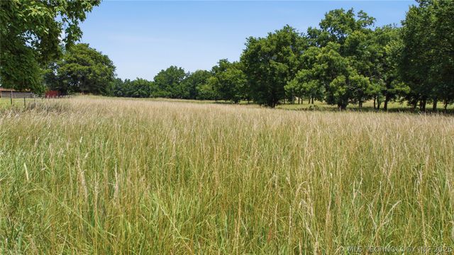 422985 E 1080 Road, Checotah, OK 74426