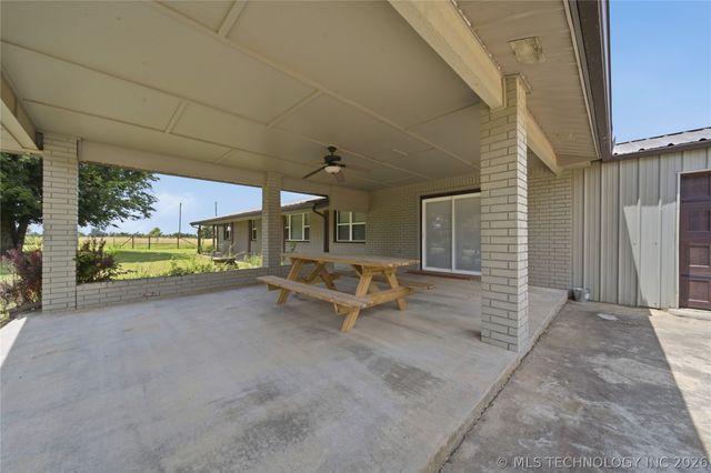 422985 E 1080 Road, Checotah, OK 74426