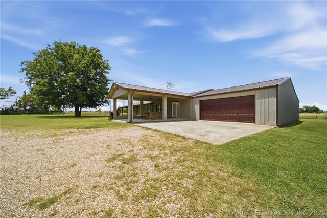 422985 E 1080 Road, Checotah, OK 74426
