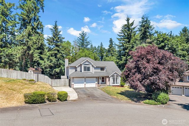 2052 NE Marina Vista Court, Poulsbo, WA 98370