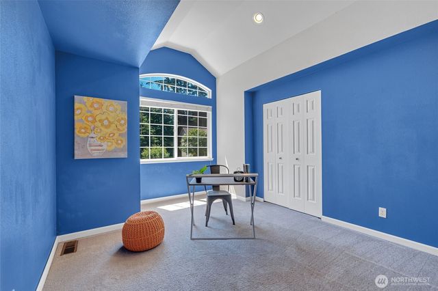2052 NE Marina Vista Court, Poulsbo, WA 98370