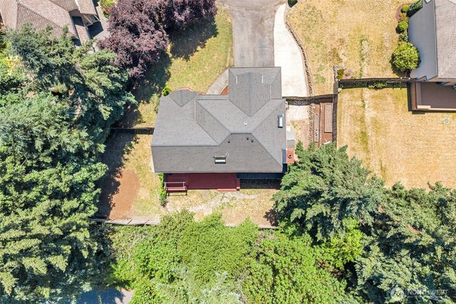 2052 NE Marina Vista Court, Poulsbo, WA 98370