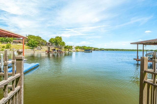 3245 Lakeside Drive, Granbury, TX 76048