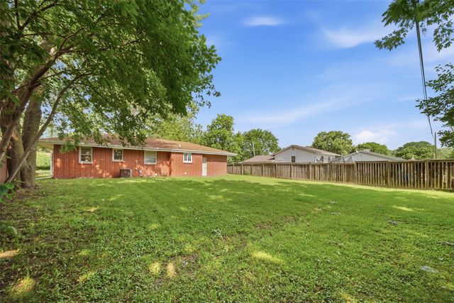 4029 64th Street, Urbandale, IA 50322