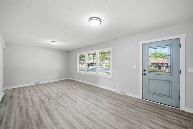 4029 64th Street, Urbandale, IA 50322