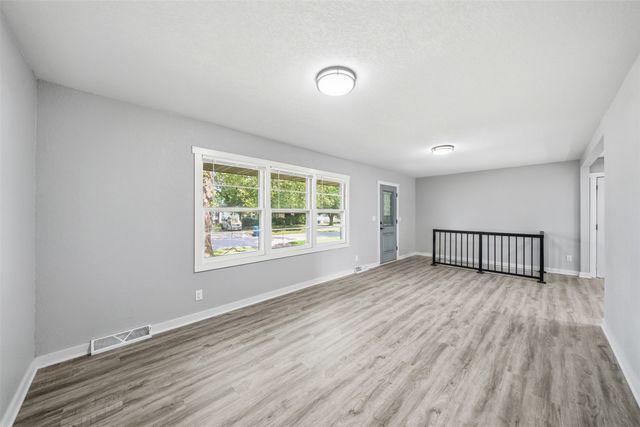 4029 64th Street, Urbandale, IA 50322