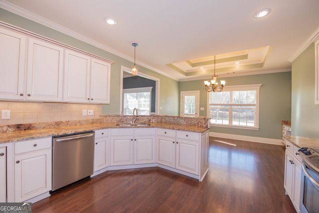 215 Highland Park Drive, Bonaire, GA 31005