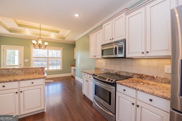 215 Highland Park Drive, Bonaire, GA 31005