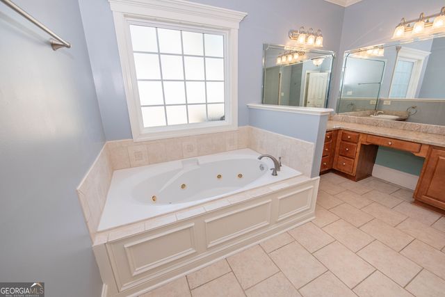 215 Highland Park Drive, Bonaire, GA 31005