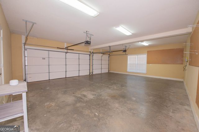 215 Highland Park Drive, Bonaire, GA 31005