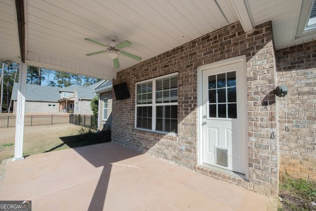 215 Highland Park Drive, Bonaire, GA 31005