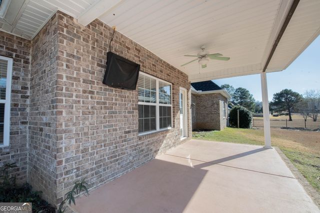 215 Highland Park Drive, Bonaire, GA 31005