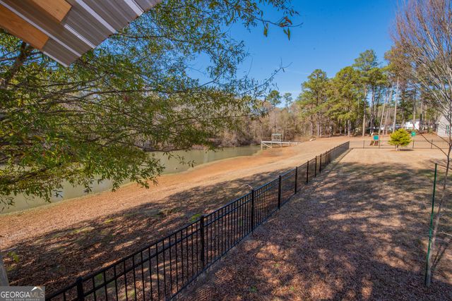 215 Highland Park Drive, Bonaire, GA 31005