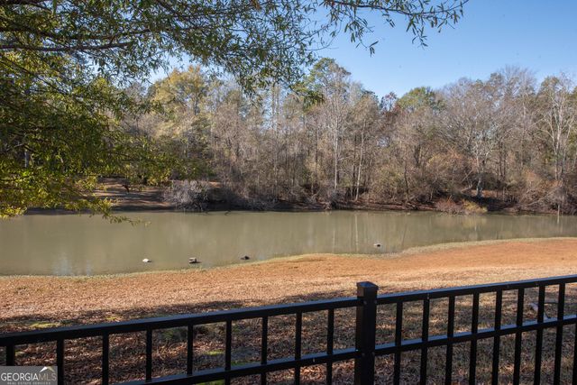 215 Highland Park Drive, Bonaire, GA 31005