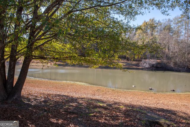 215 Highland Park Drive, Bonaire, GA 31005