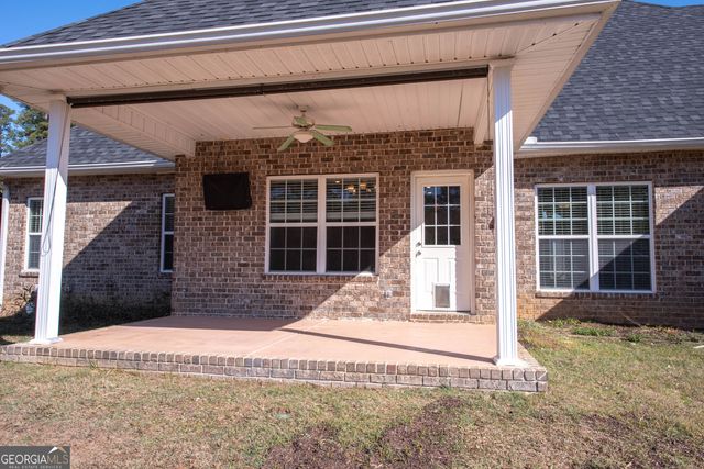 215 Highland Park Drive, Bonaire, GA 31005