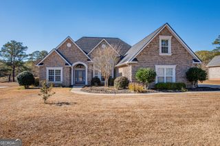 215 Highland Park Drive, Bonaire, GA 31005