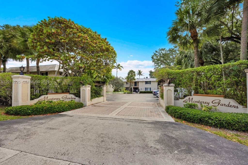 8607 SW 68th Ct 21, Pinecrest, FL 33156