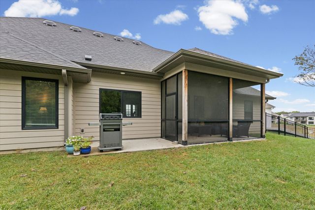 105 WALTON HEATH CT, Columbia, MO 65201