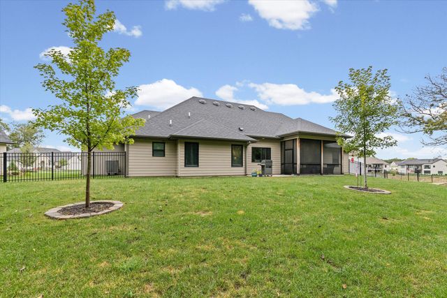 105 WALTON HEATH CT, Columbia, MO 65201