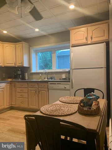 1301 BULLENS LN, Woodlyn, PA 19094