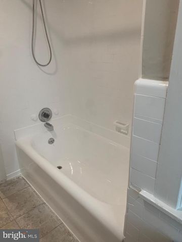 1301 BULLENS LN, Woodlyn, PA 19094