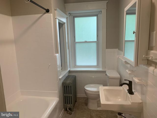 1301 BULLENS LN, Woodlyn, PA 19094