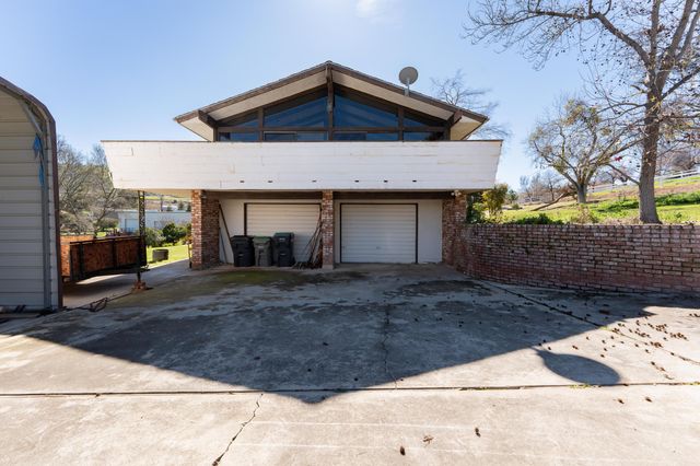 16610 Mustang Drive, Springville, CA 93265