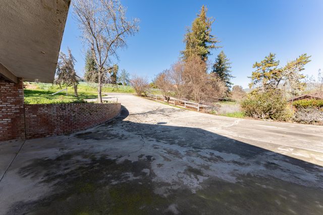 16610 Mustang Drive, Springville, CA 93265
