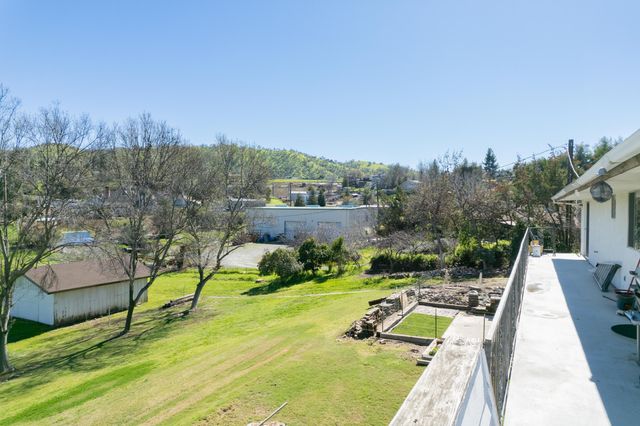 16610 Mustang Drive, Springville, CA 93265