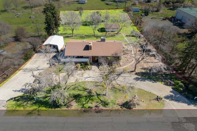 16610 Mustang Drive, Springville, CA 93265