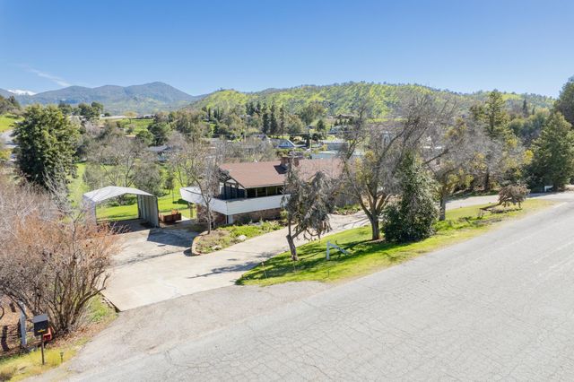 16610 Mustang Drive, Springville, CA 93265
