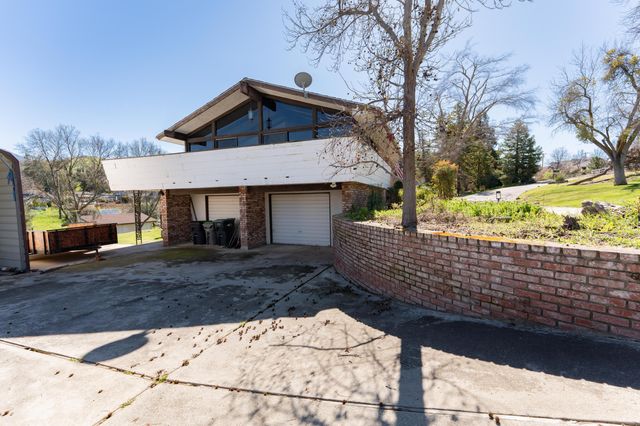 16610 Mustang Drive, Springville, CA 93265