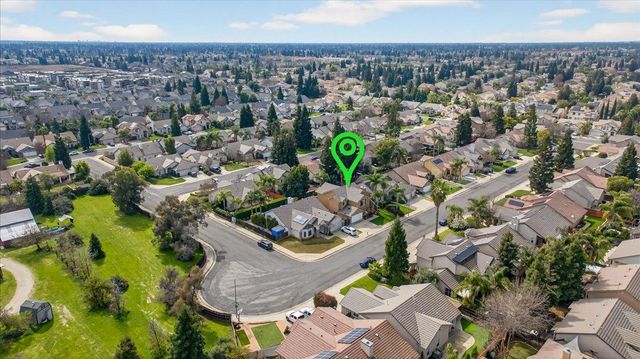 2885 E Ryan Lane, Fresno, CA 93720