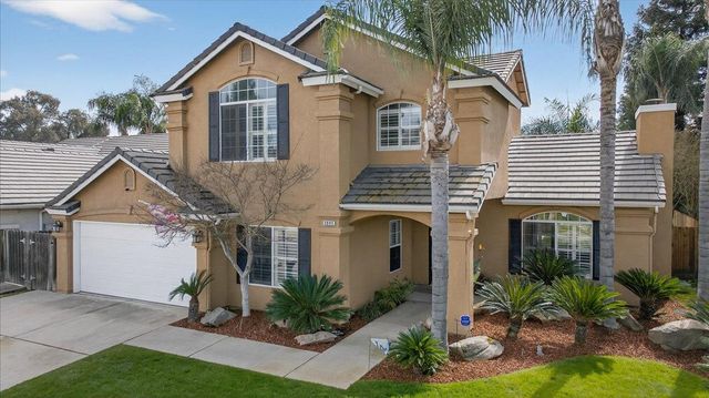 2885 E Ryan Lane, Fresno, CA 93720