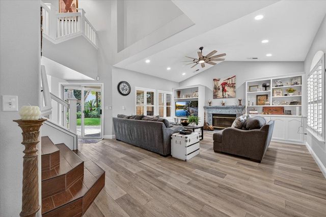 2885 E Ryan Lane, Fresno, CA 93720